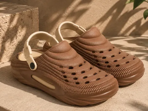 Slideez Article 310 — Sport Clog · Back Strap, Brown/Beige