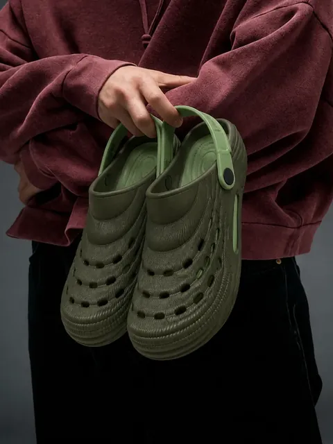 Article 310 — PULSE — Sport Clog · Back Strap